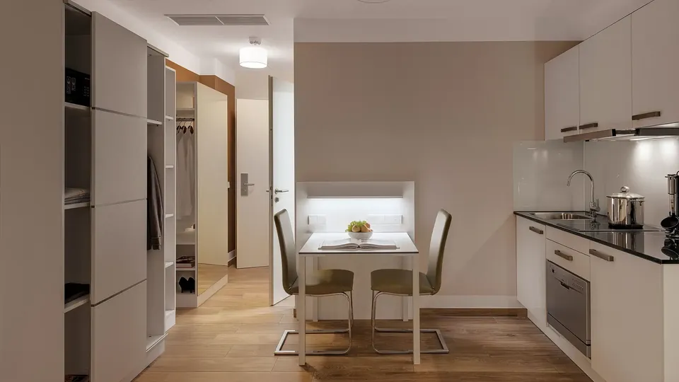 AltHnHomeApartments3